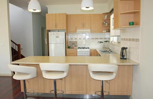 Queenscliff House | Into Freedom