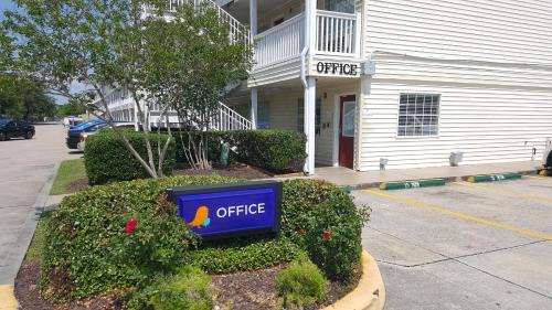 Harvey Hotel | InTown Suites Extended Stay Select New Orleans LA - Harvey