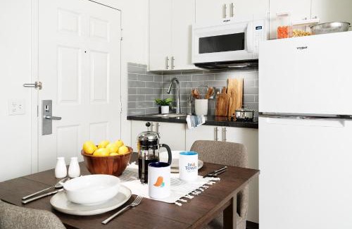 North Valley Hotel | InTown Suites Extended Stay Albuquerque NM
