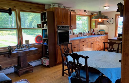 Bridgewater Corners House | Intrepid Angel Farm Cottage In Bridgewater Corners 2 Bedroom Home