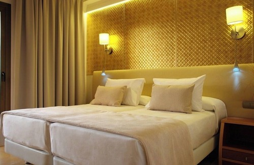 Santa Eulalia del Rio Hotel | Invisa Hotel La Cala
