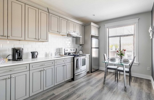 Central Hamilton Apartment | Inviting 1BR Condo—in James North, Hamilton