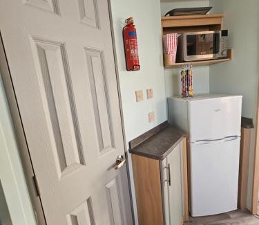 Porthcawl Ski Chalet | Inviting 3-Bed Caravan in Porthcawl