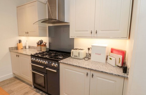 Berwick-upon-Tweed Cottage | IONA 10 PALACE STREET EAST, family friendly in Berwick-Upon-Tweed