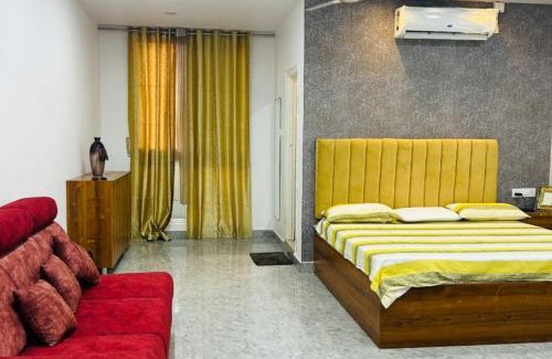 Chevella Apartment | IRA FarmhouseACPoolBBQBonfireGlass House