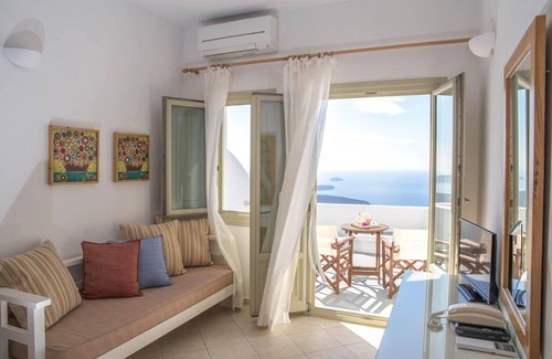 Imerovigli House | Irida Santorini