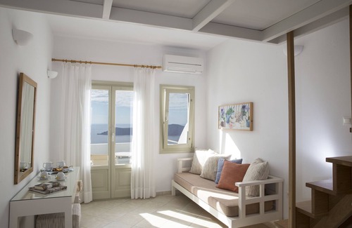 Imerovigli House | Irida Santorini