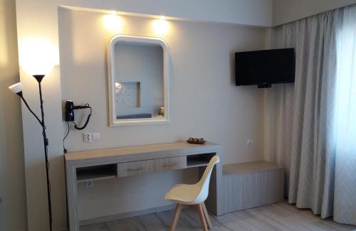 Karlovassi Apartment | Irida Studios