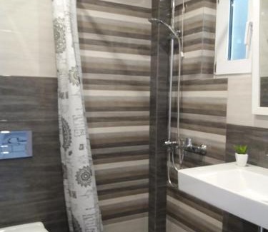 Karlovassi Apartment | Irida Studios