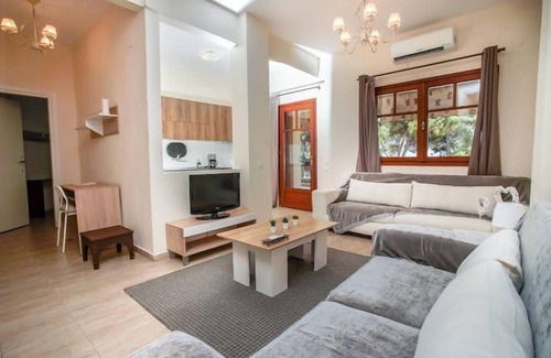 Nea Michaniona Apartment | Irini's sea view apartment 60m2 Nea Michaniona