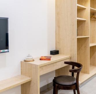 Panduranga Nagar Hotel | Iris Suites