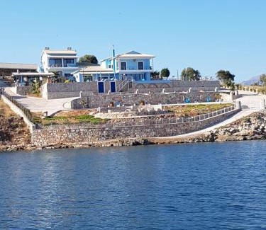 Monastiraki Apartment | Iris Villas