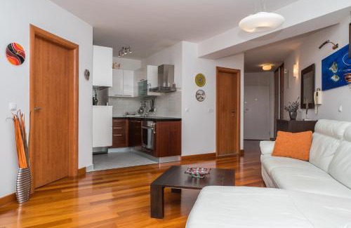 Ratac Apartment | Irisa Art