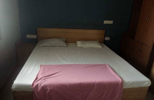 Bellary Hotel | iROOMZ Pranathi Comforts