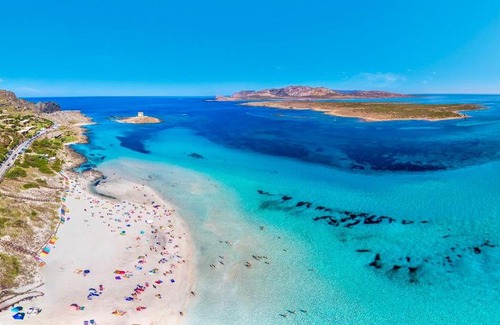 Punta De Su Turrione Villa | ISA-Villas with air conditioning, shared pool and private outdoor space just a few km from La Pelosa beach