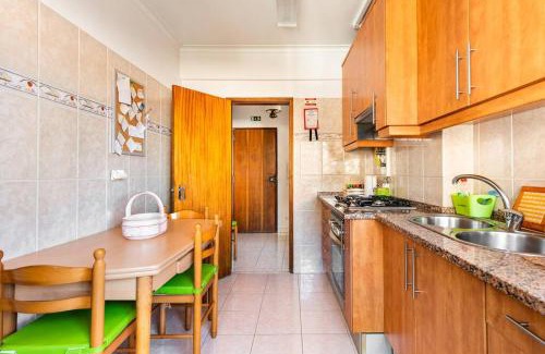 Rio de Mouro Apartment | Isabel Dream III, 400m from the train