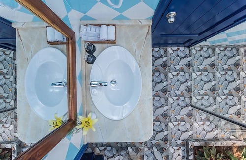 Ong Lang Hotel | Isabella Resort