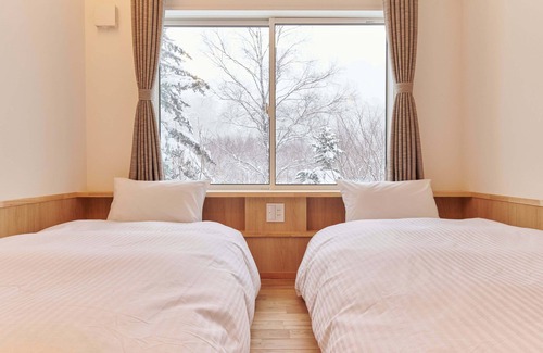 Shiga Highlands Hotel | Ishinoyu Lodge