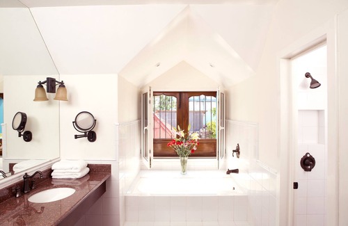 Flores Hotel | Isla de Flores Hotel