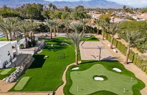 Palm Desert House | Isla - Where Luxury Meets Adventure