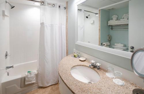 St. Pete Beach Resort | Island Grand at TradeWinds