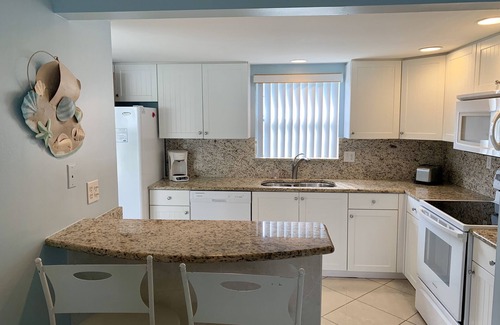 Siesta Key Villa | Island House Beach Resort V18 by RedAwning