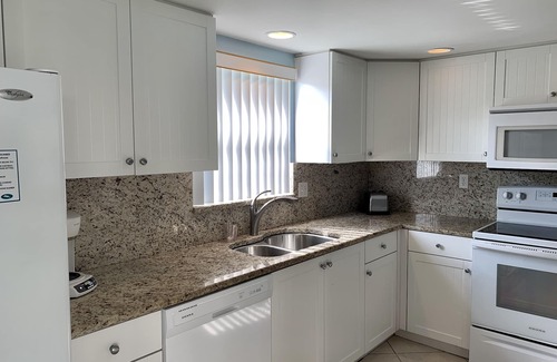 Siesta Key Villa | Island House Beach Resort V18 by RedAwning