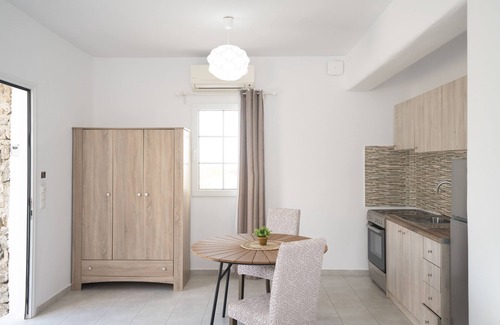 Plintri Apartment | Island Nest Mykonos Suite w Shared Pool