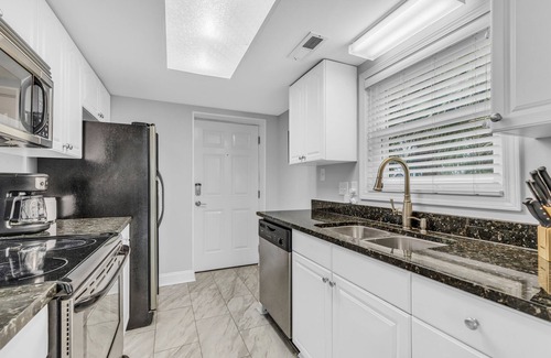 Windy Hill Condo | Island palms