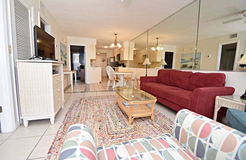 Gulf Shores Hotel | Island Shores 653 2 Bedroom Condo by RedAwning