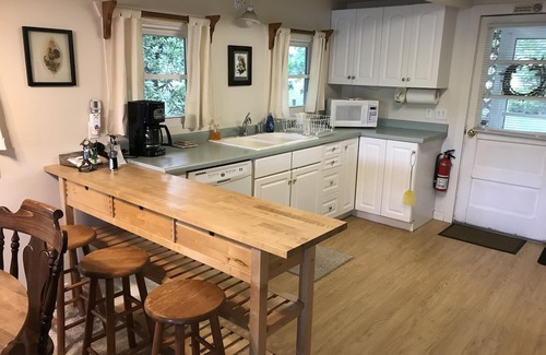 Poynette Cottage | Island View Hideaway-Peaceful, On Water, Canoe, Scenic, Birds, Nature, Sandbars!