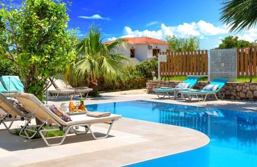 Kavros Apartment | Island Villa Heated Pool