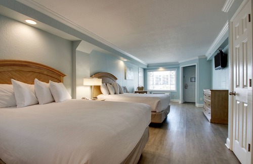 Emerald Isle Hotel | Islander Hotel & Resort