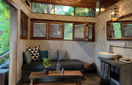 Granada Bed & Breakfast | Isleta El Espino - Private Island Ecolodge
