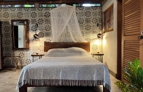 Granada Bed & Breakfast | Isleta El Espino - Private Island Ecolodge