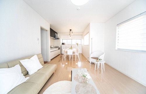 Yokkaichi House | It is a large house in Hanatsunaka Yokkaichi Cit/Yokkaichi Mie