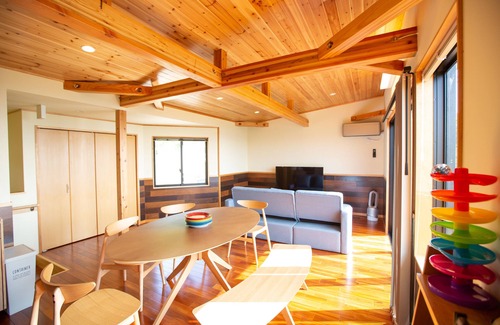 Tamagusuku-son House | It is a private cottage with a theme of "rainbow" newly built in Tamaki, Nanjo City, southern Okinawa Island (November 2019)