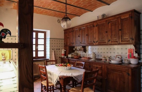 Loreto Aprutino Villa | Ancient farmhouse with vaulted ceilings, surrounded by centuries-old olive trees and splendid views