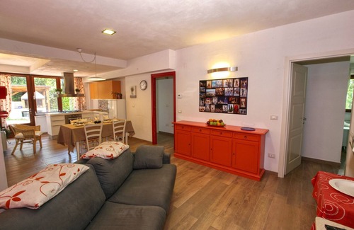 San Valentino In Abruzzo Villa | Belvilla by OYO Villa Insieme
