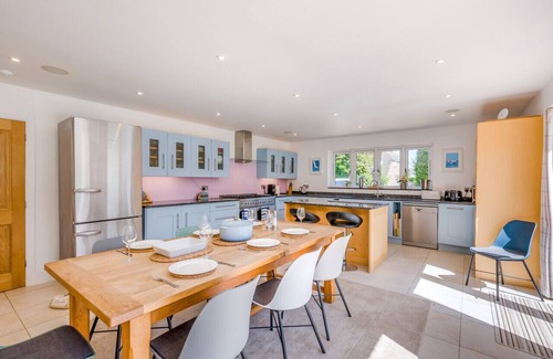Itchenor House | Itchenor House - Four Bedroom House, Sleeps 8
