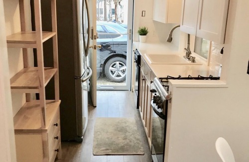 Mattituck Cottage | It’s All About the Beach ~ 3 minute walk to private sandy Bay Beach