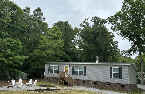 Macon House | It’s “Our Pleasure” to host you on Pleasure Drive