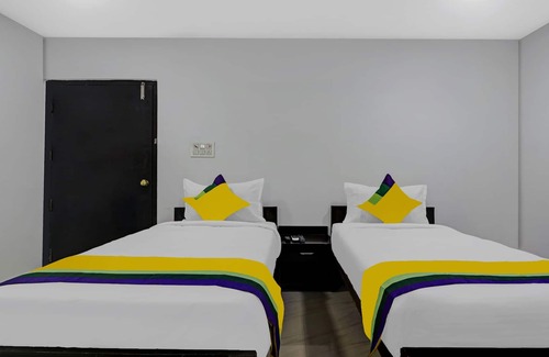 Gachibowli Hotel | Itsy By Treebo - Lg Grand Inn