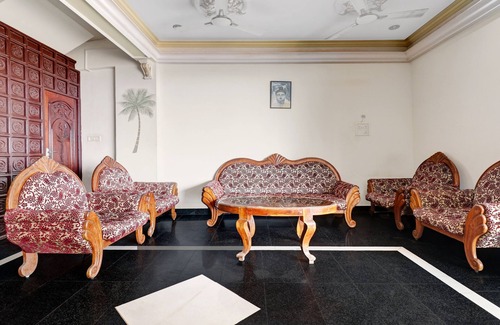 Kovalam House | Itsy Hotels The Waters Edge Beach Resort