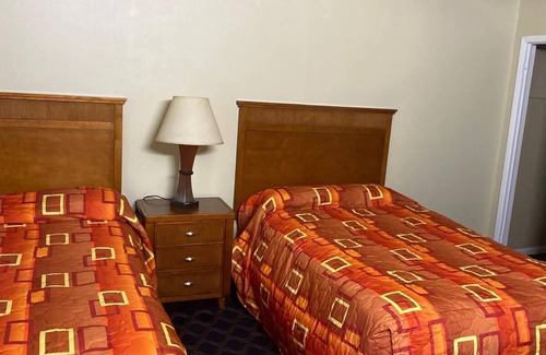 Green Brook Hotel | Ivory Tower Motor Inn