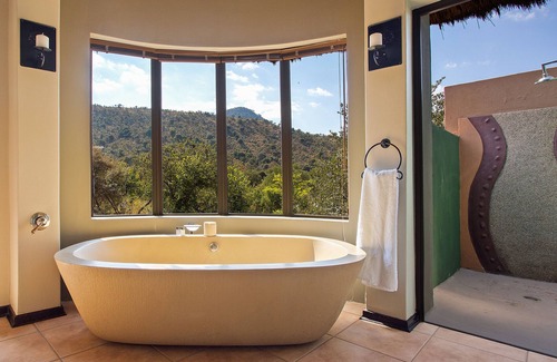 Pilanesberg National Park Cabin | Ivory Tree Game Lodge