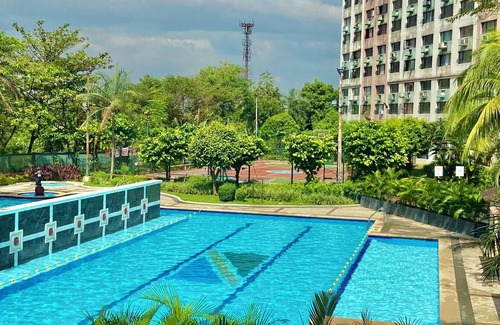 Cainta Condo | IV’s Condo with AC, WiFi, Netflix in Cainta