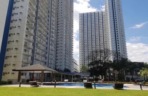 Santo Cristo House | Ivy's Crib at Grass Residences