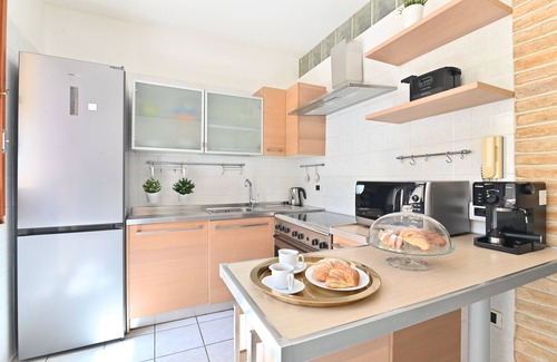 Marina District Apartment | IzzHome Full Center Terrace