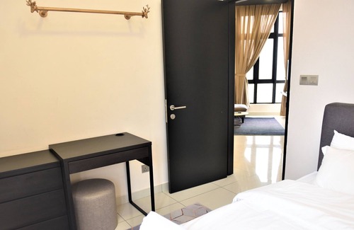 Bandar Tun Razak Hotel | J Dupion Residence by Greater Stay